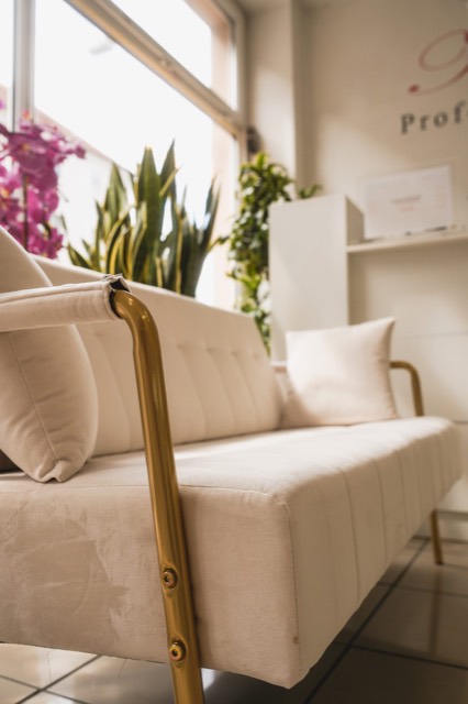 Helles Sofa im Studio